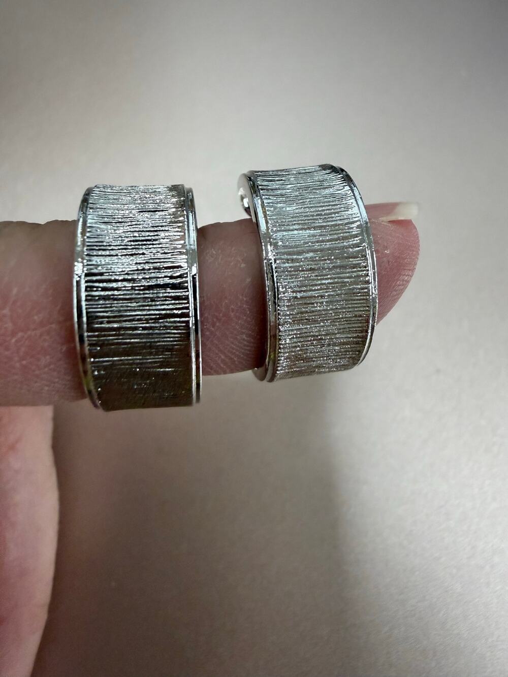 Vintage Sarah Coventry Earrings Silver-tone Hoop Clip-on Etched Finish 3/4”